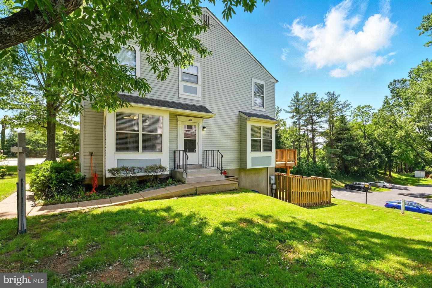 386 Falmouth Street photo 2