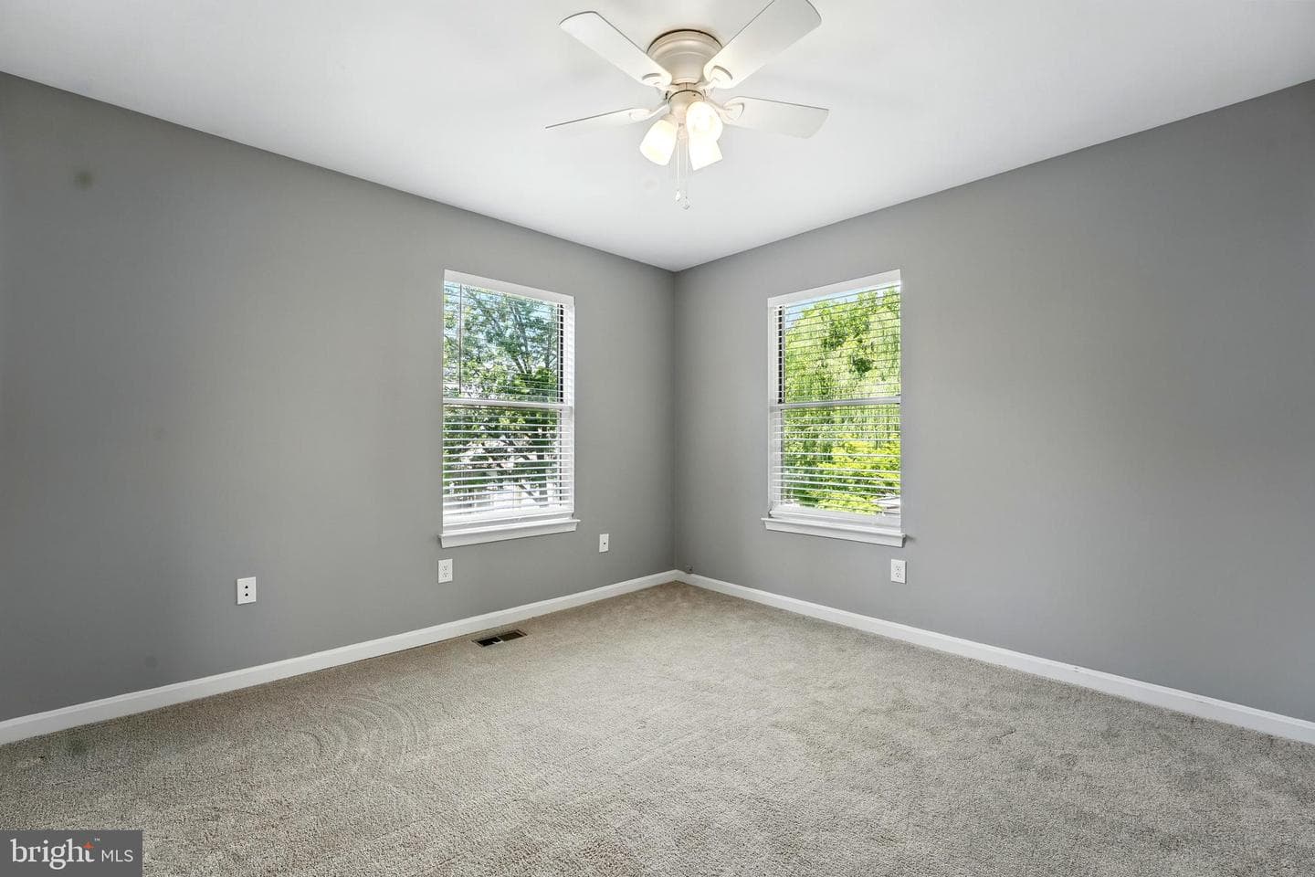 386 Falmouth Street photo 21