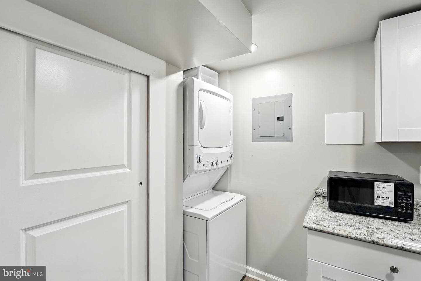386 Falmouth Street photo 26