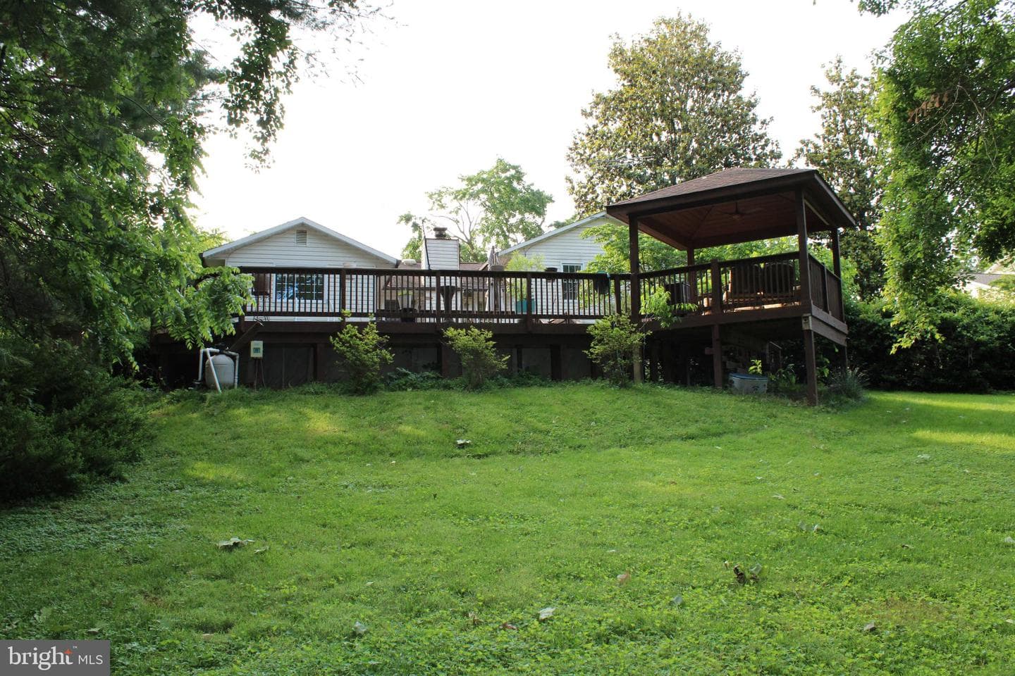 7022 Stafford Street photo 24
