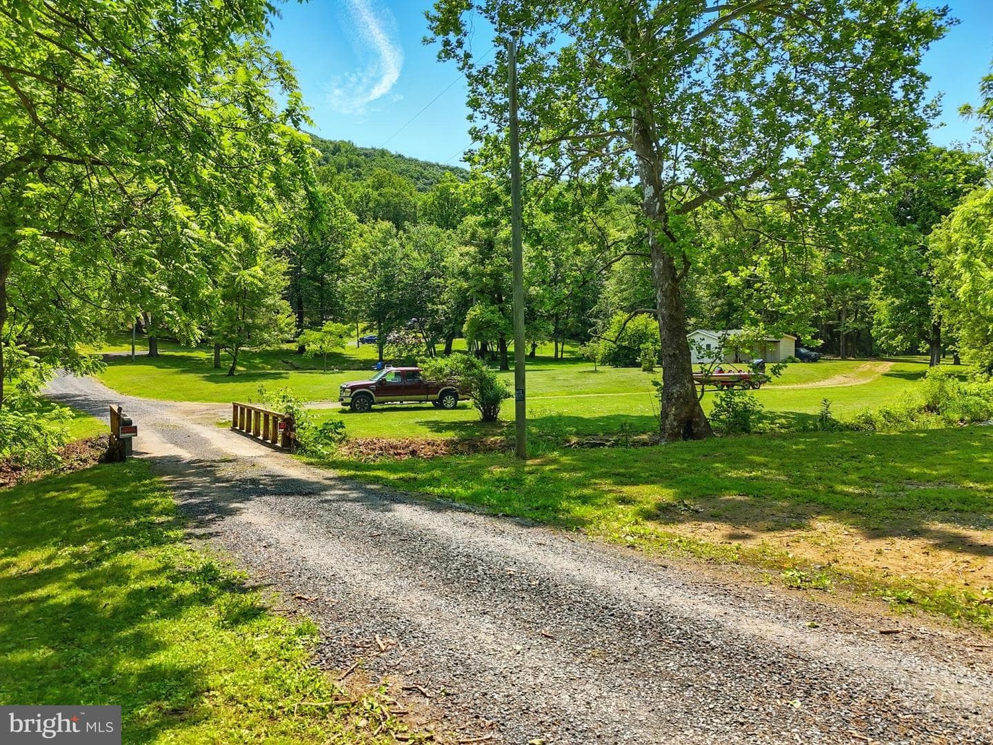 13057 John Marshall Highway photo 20