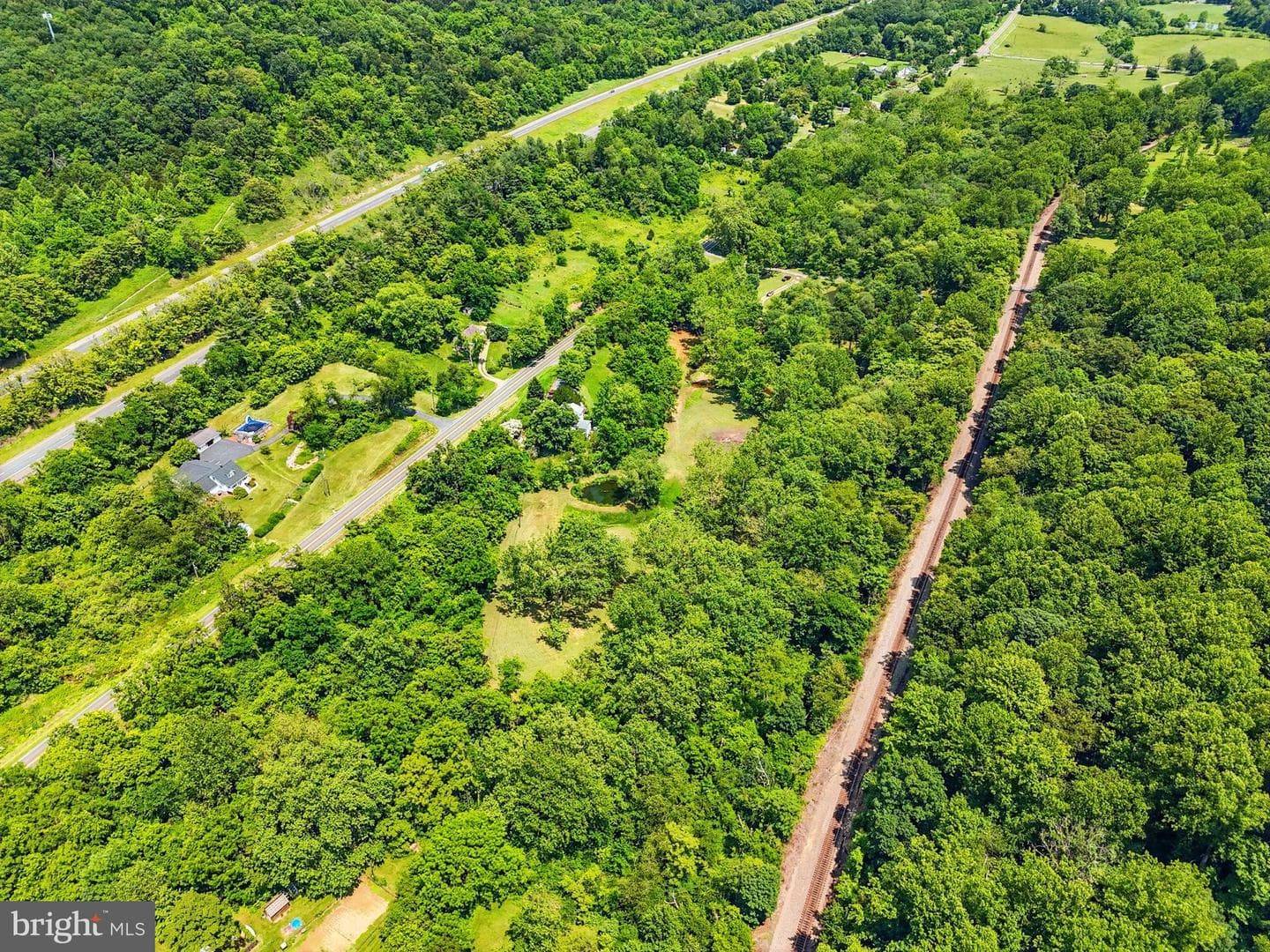 13057 John Marshall Highway photo 31