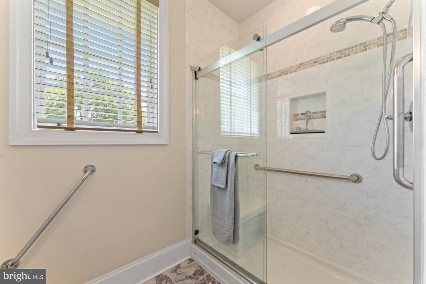 7054 Lakeview Drive photo 34
