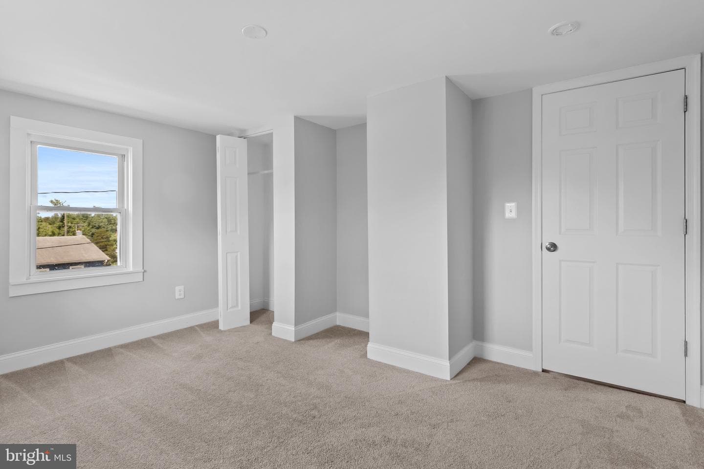 63 Madison Street photo 28