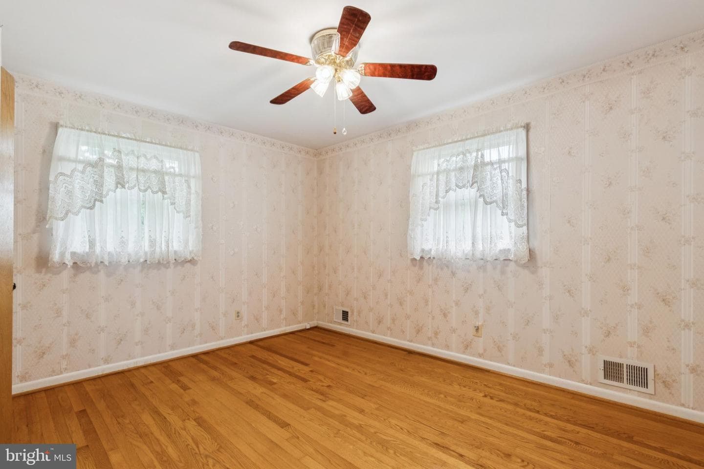 6311 Liberty Rd photo 11