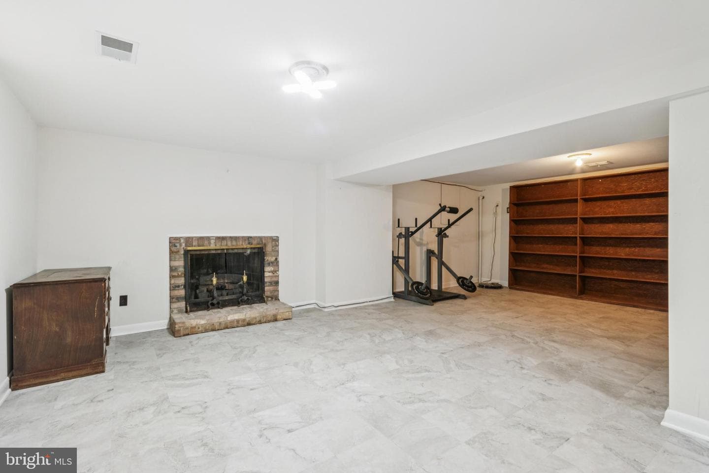 6311 Liberty Rd photo 19