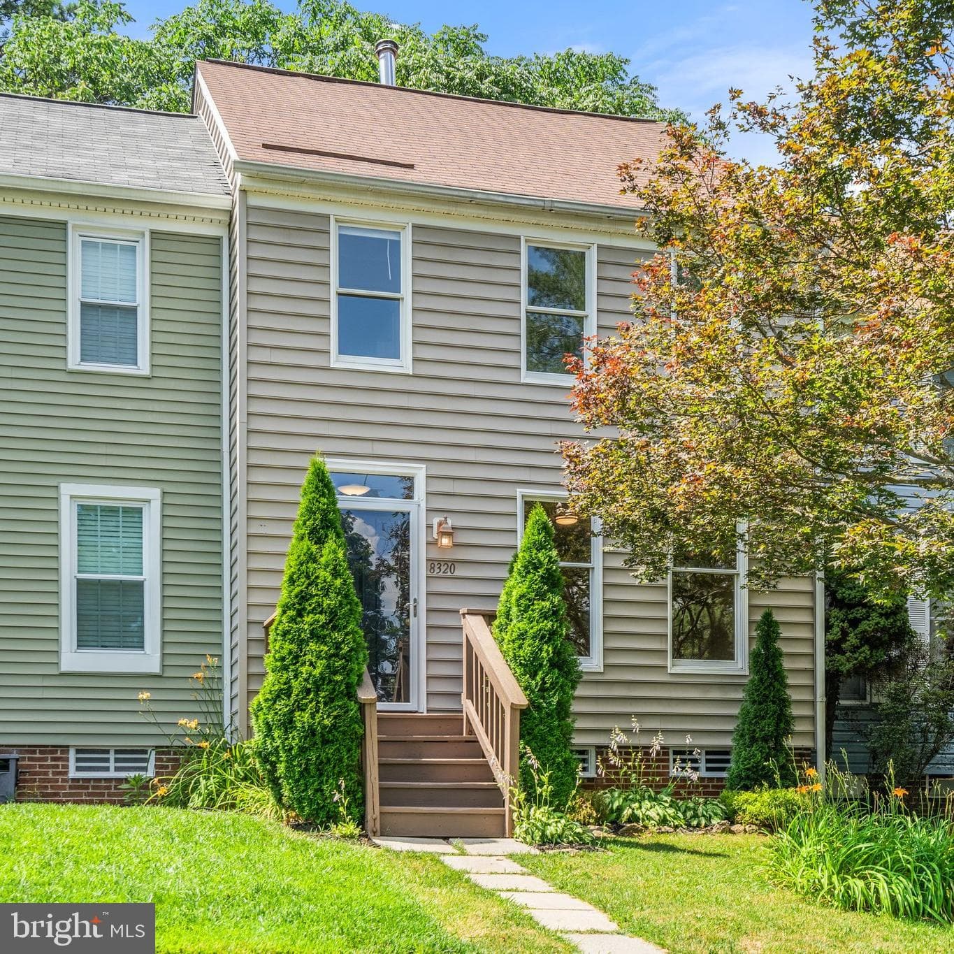 8320 Mauzy Square photo 1