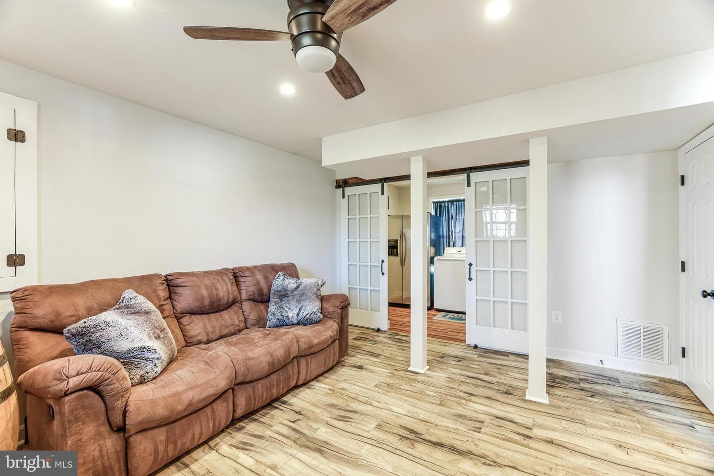 1597 Sheldon Lane photo 38