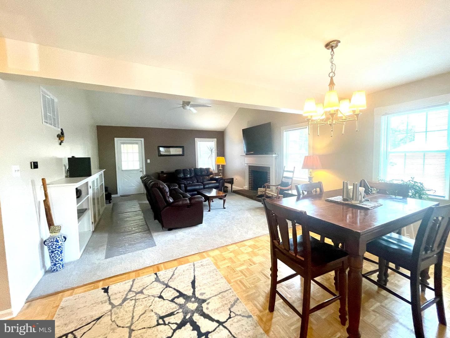 264 Fairfield Drive photo 11