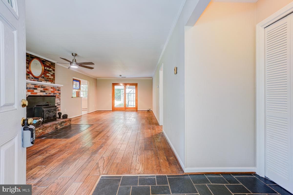 5127 Albrecht Lane photo 6