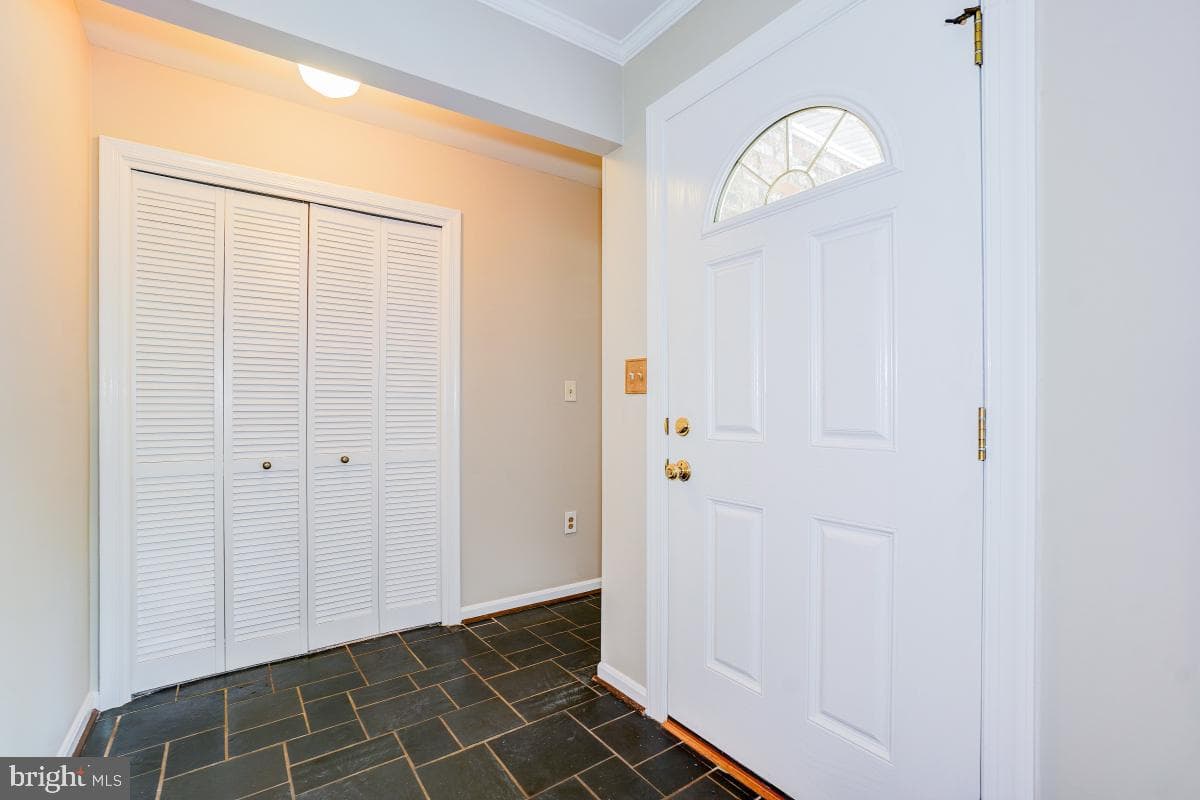 5127 Albrecht Lane photo 7