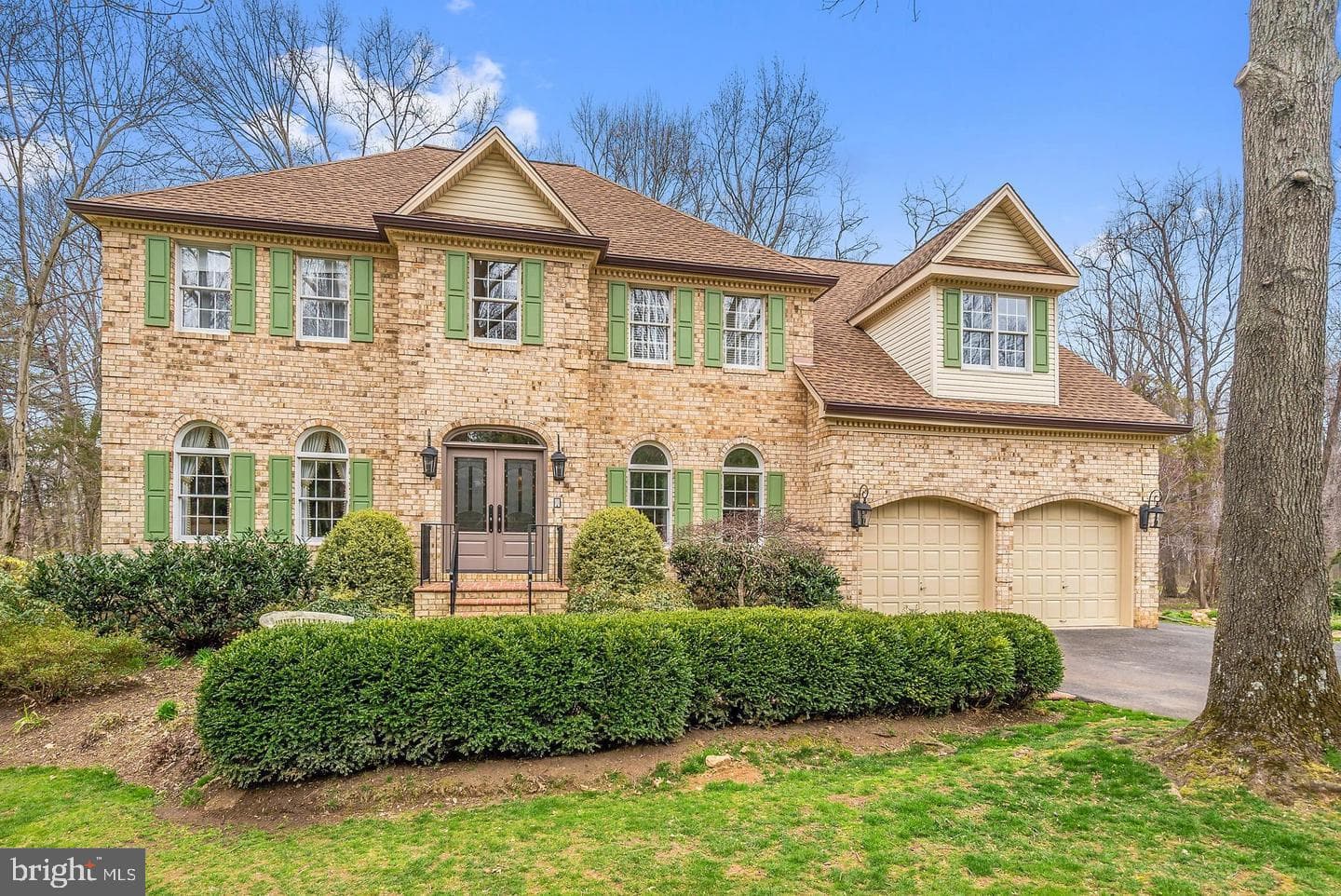 6886 Well House Drive photo 1