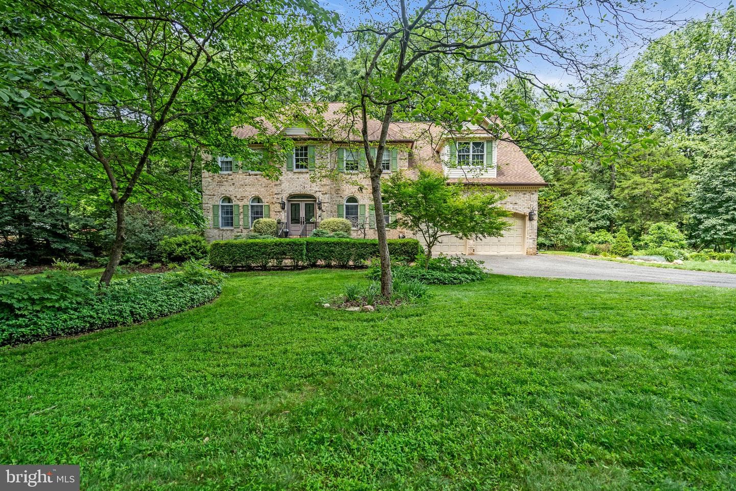 6886 Well House Drive photo 2
