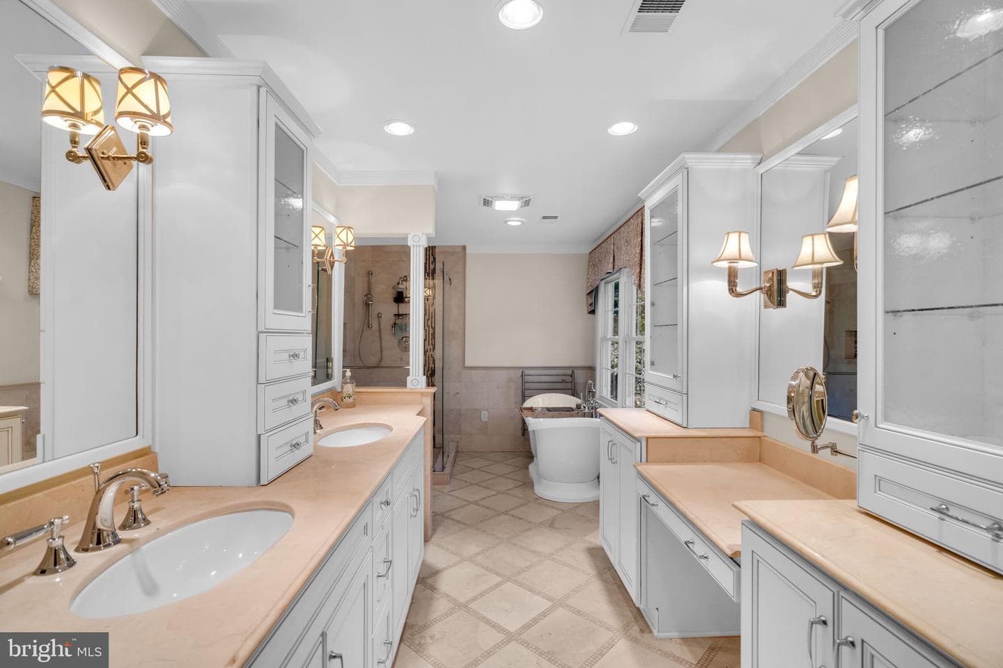 6886 Well House Drive photo 22