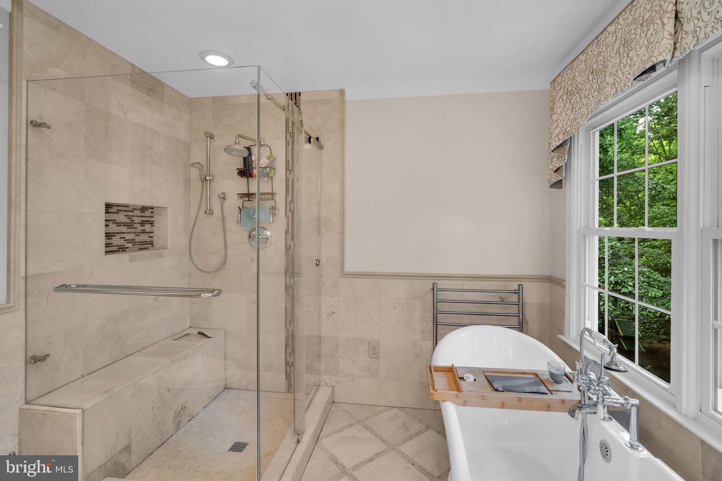 6886 Well House Drive photo 23