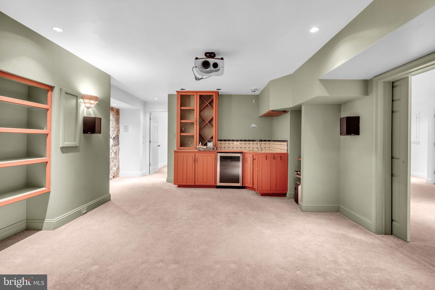 6886 Well House Drive photo 31