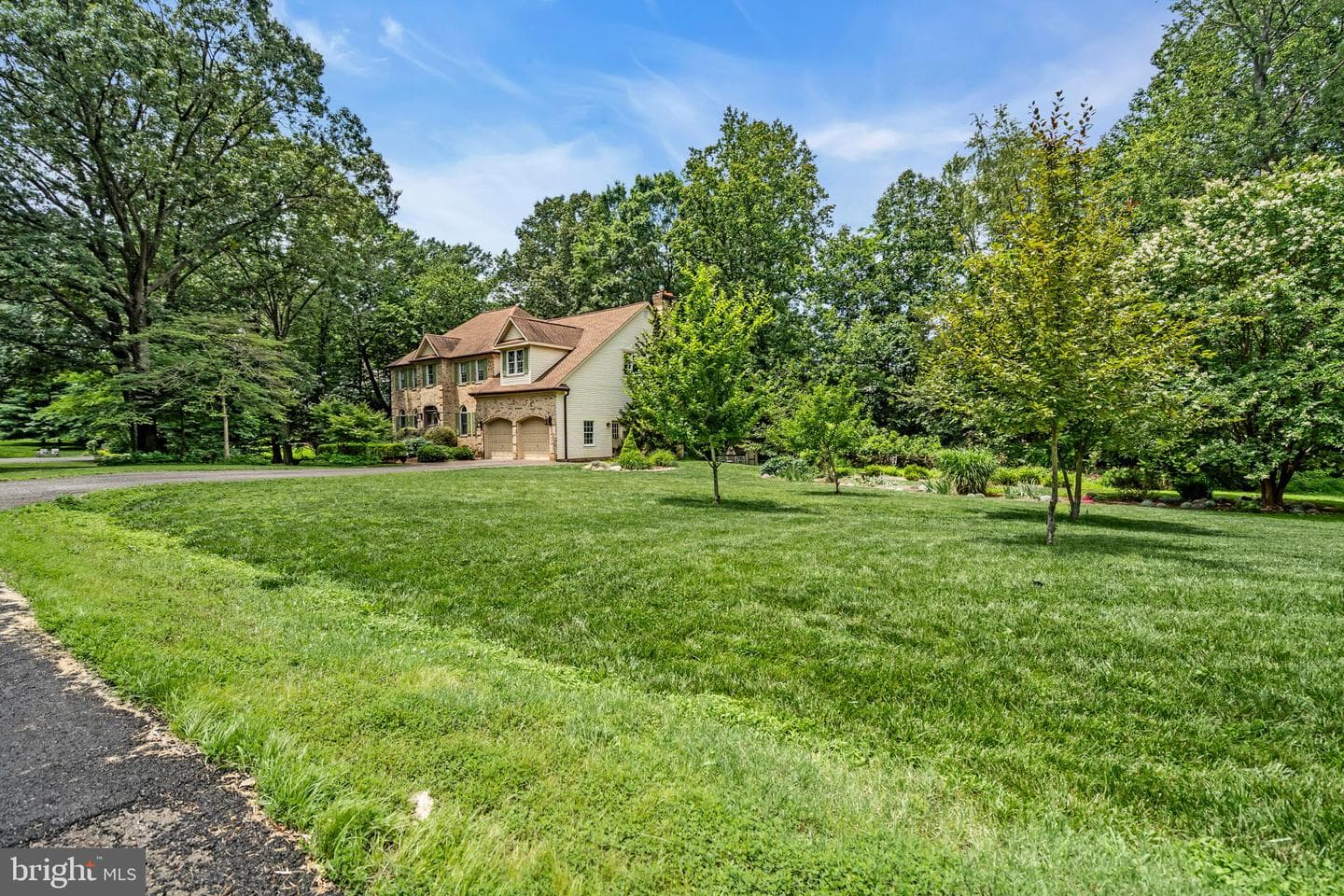6886 Well House Drive photo 6