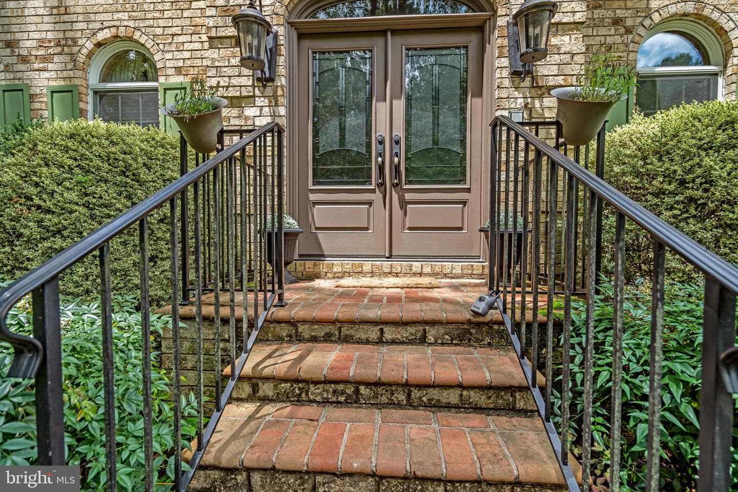 6886 Well House Drive photo 7