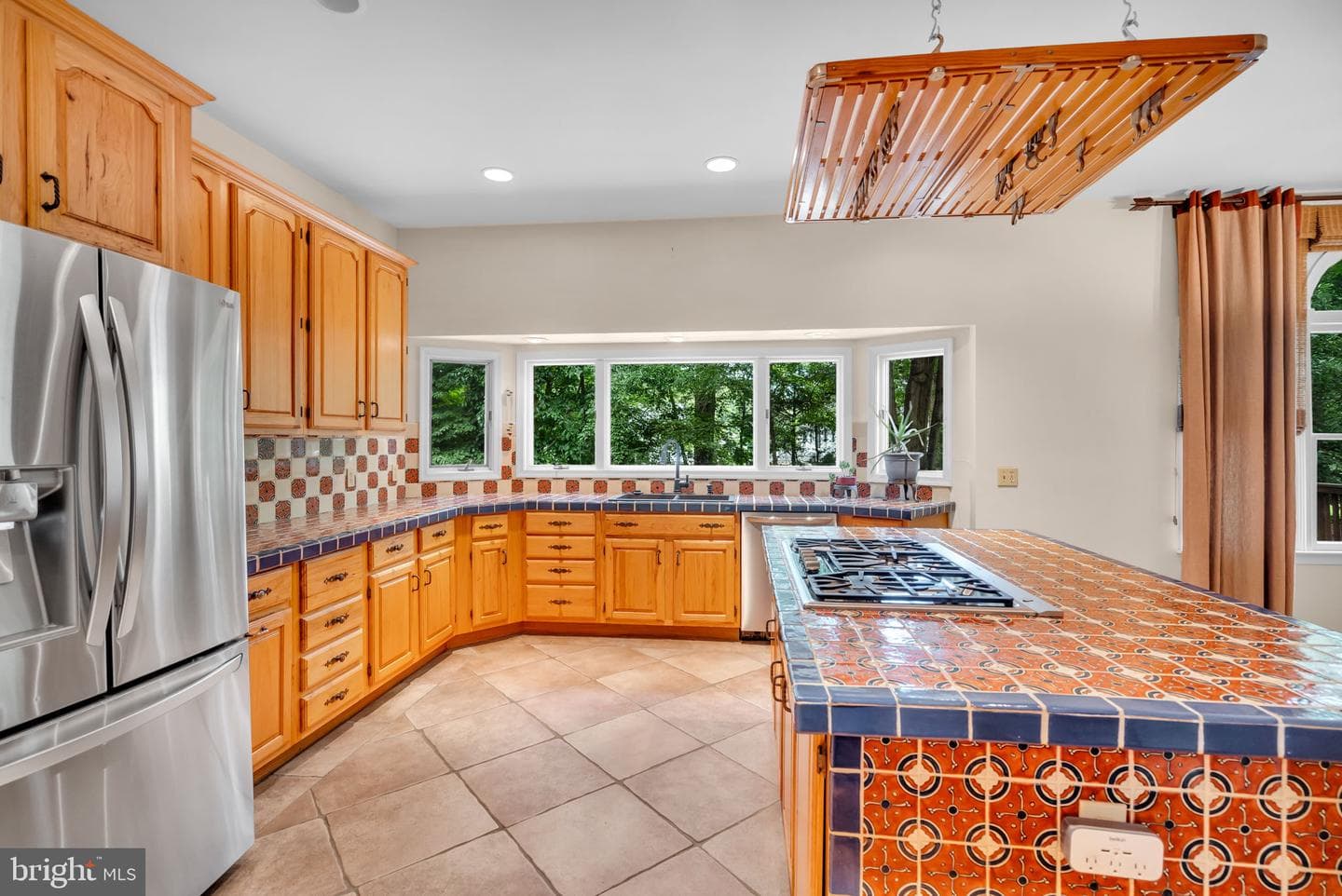 6886 Well House Drive photo 9