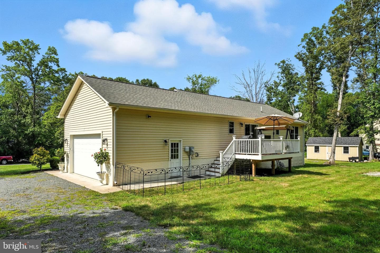 12253 Davis Road photo 11