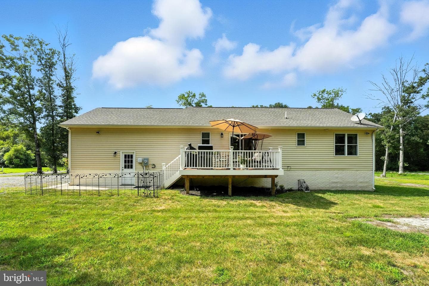 12253 Davis Road photo 12