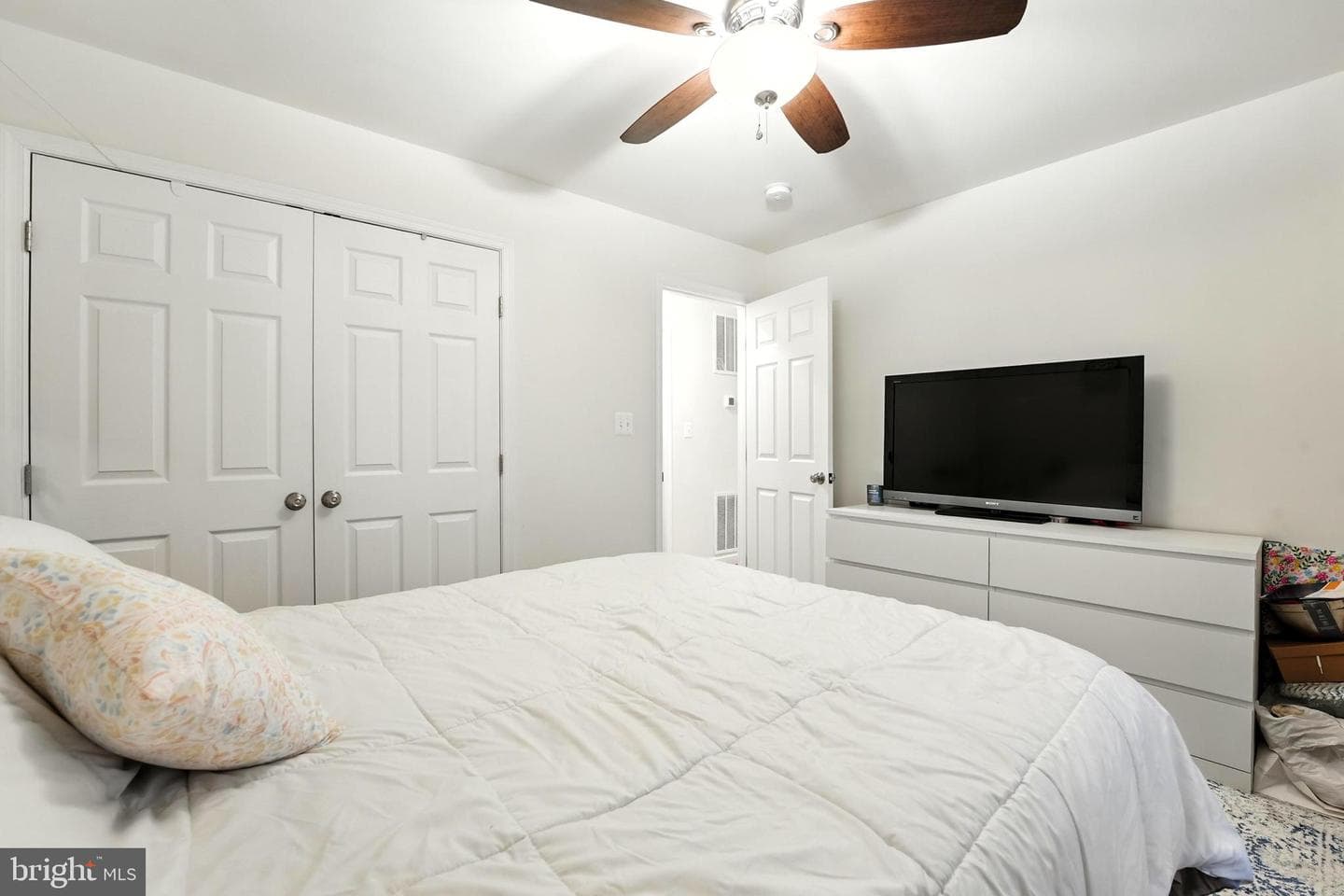 12253 Davis Road photo 35