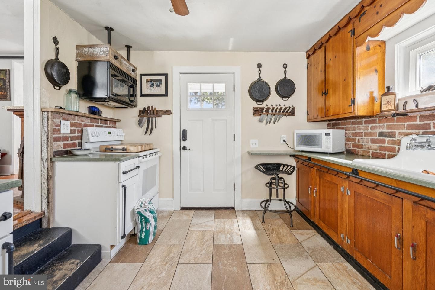 4199 Belvoir Road photo 10