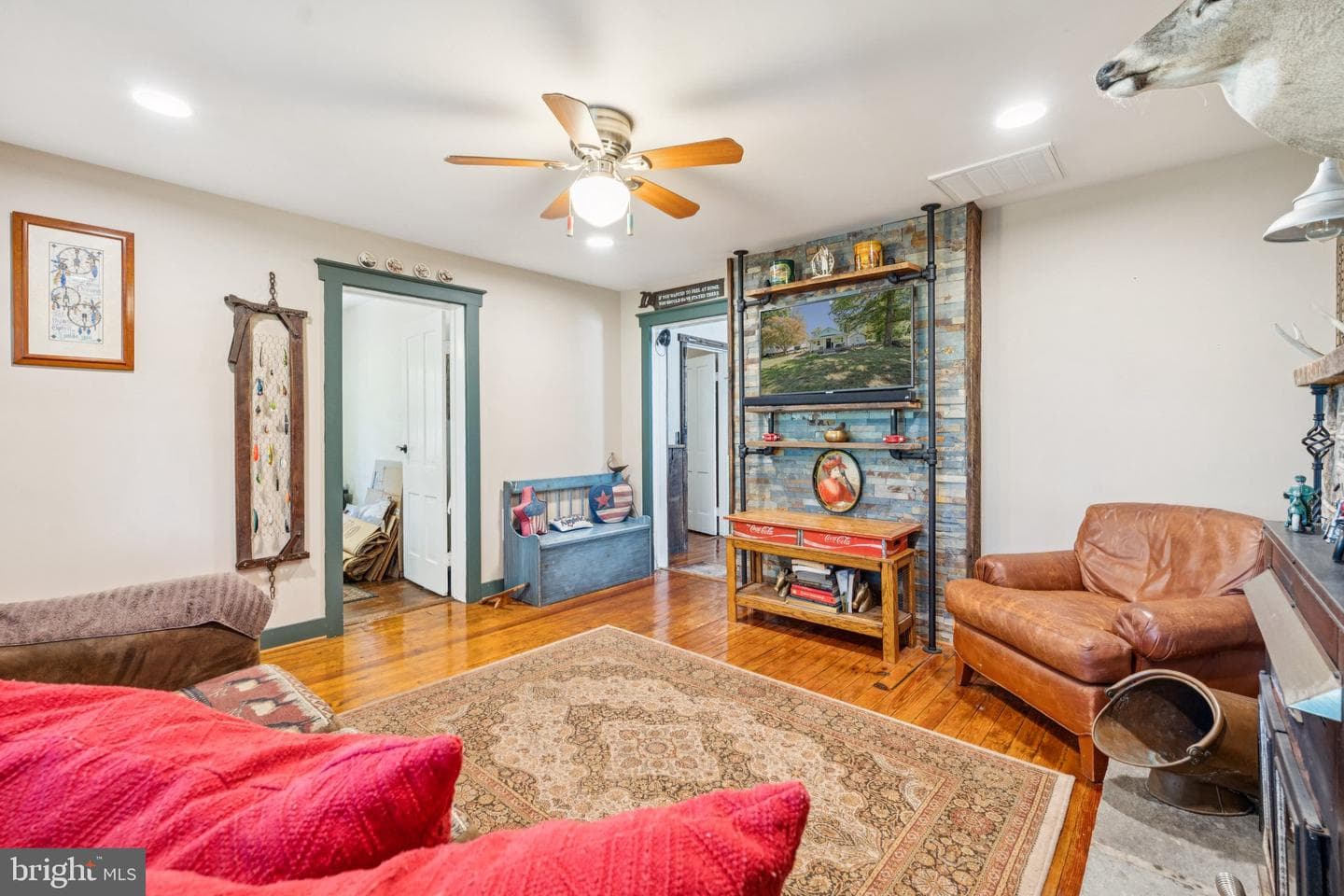 4199 Belvoir Road photo 6