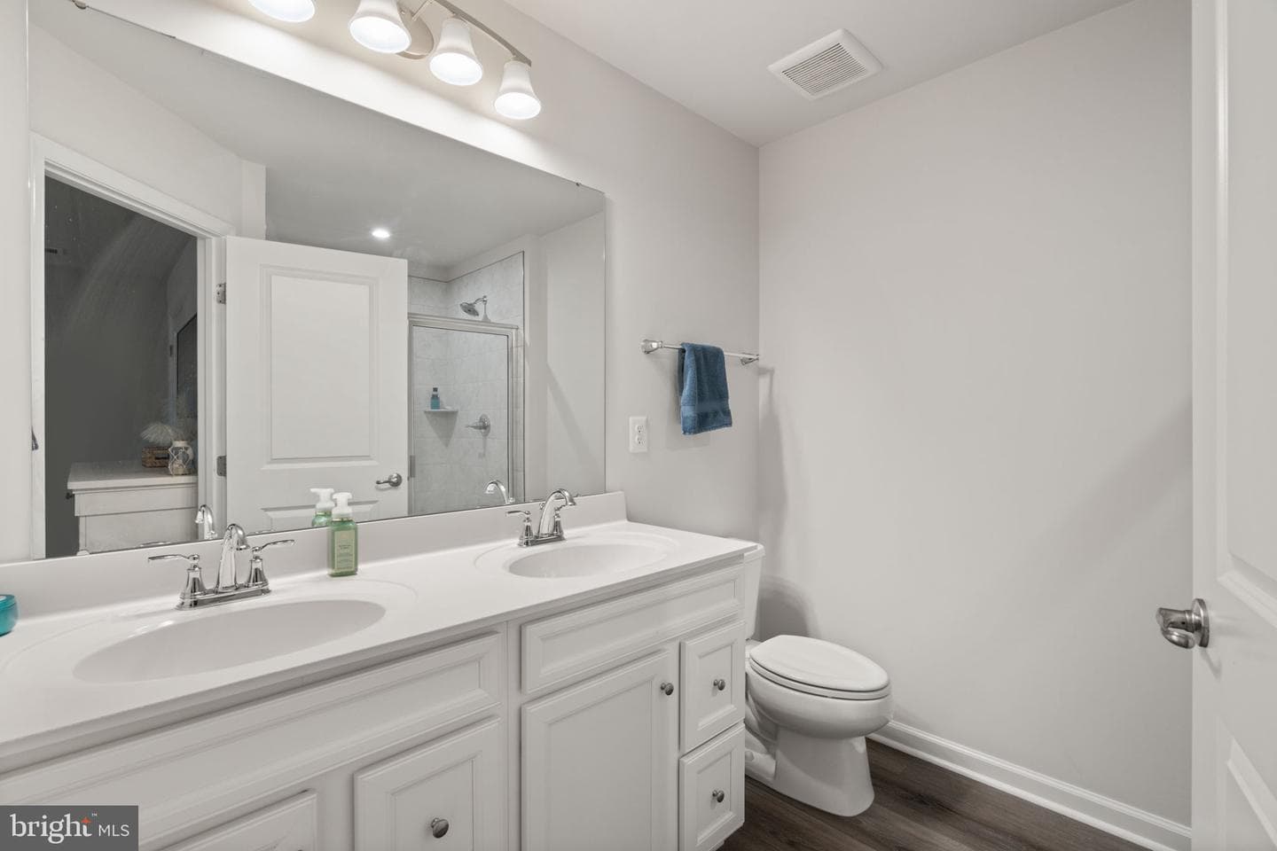 3189 Jefferson Boulevard photo 22