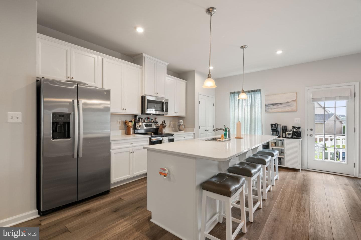 3189 Jefferson Boulevard photo 8