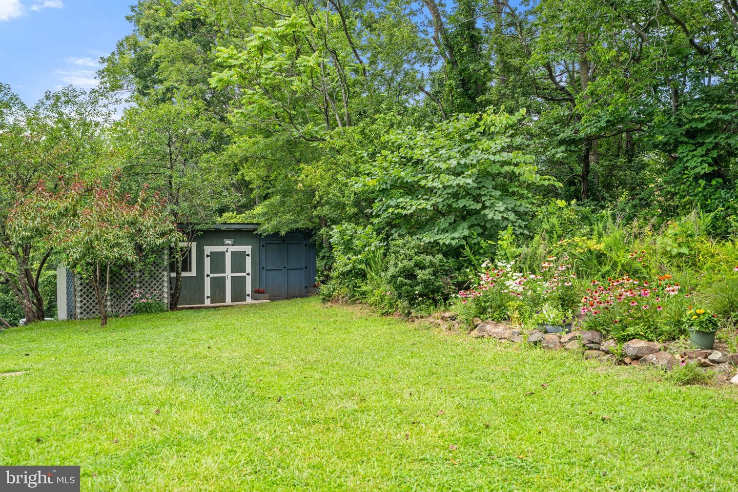 6699 Robinson Lane photo 11