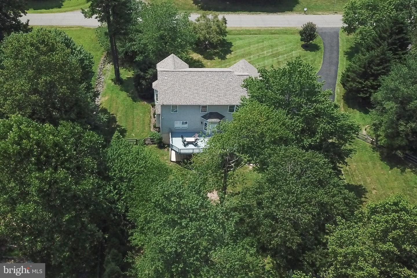 7413 Whisperwood Drive photo 11