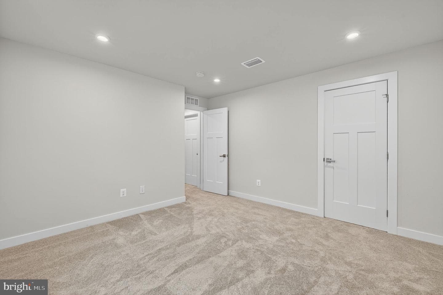 9427 Blue Jay Court photo 49
