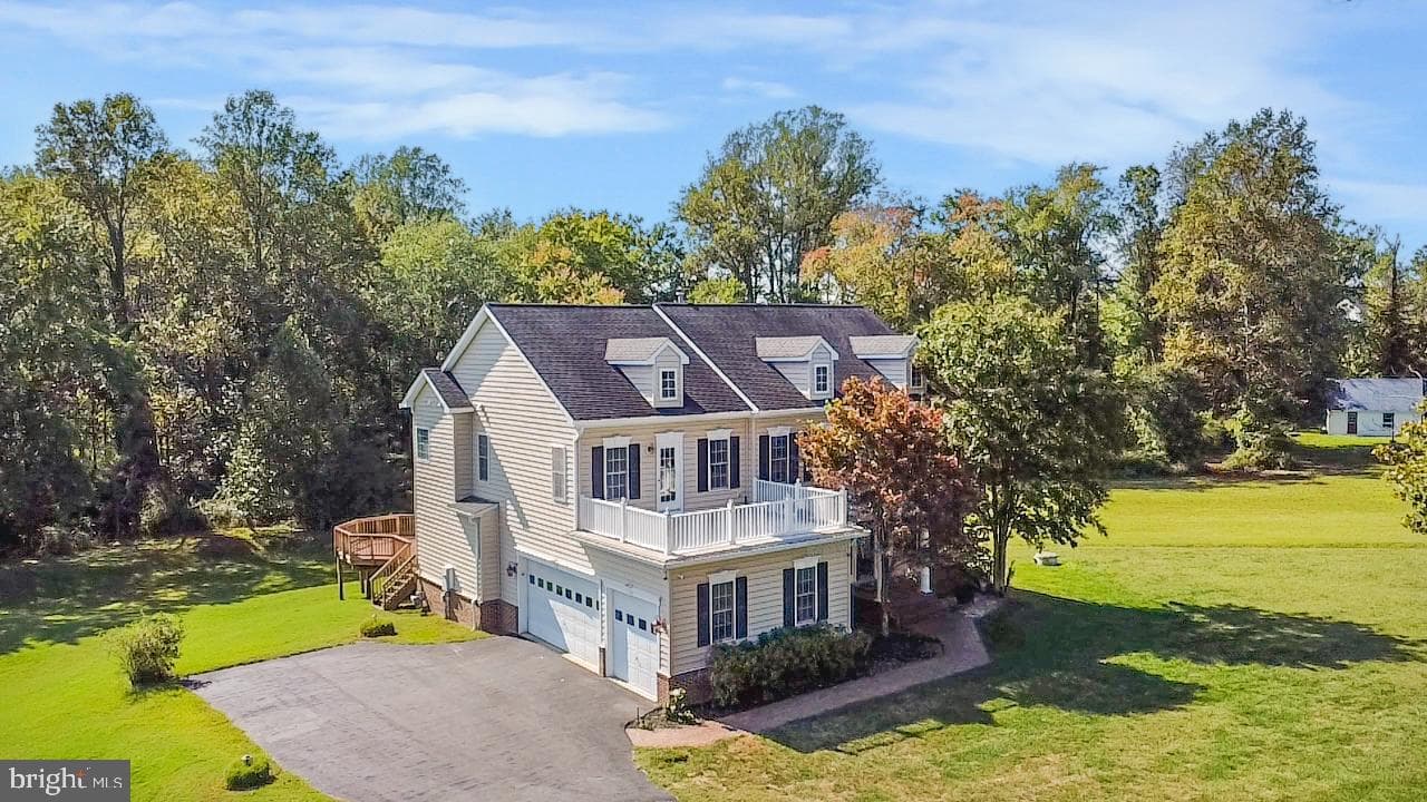 7323 Bayfield Lane photo 2