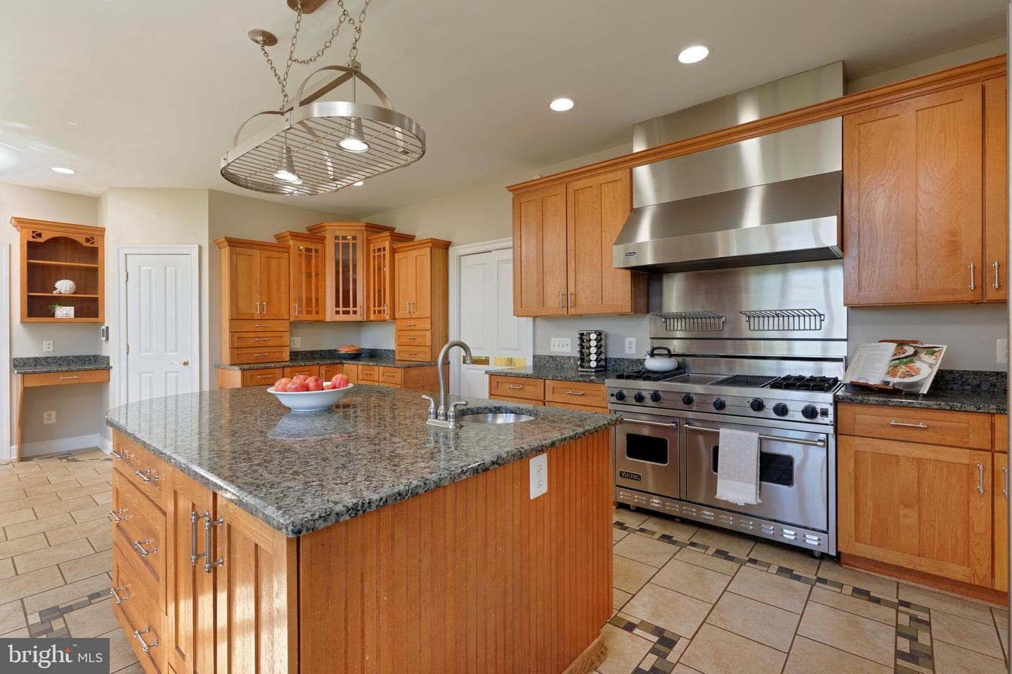 6951 Hilltop Lane photo 17