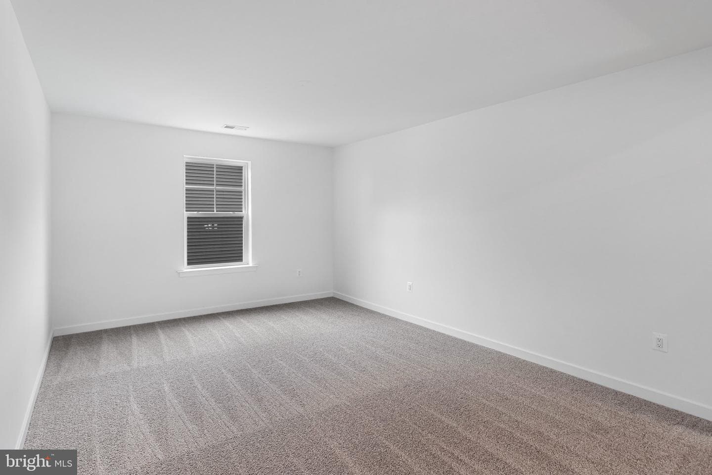 2083 Springvale Drive photo 26