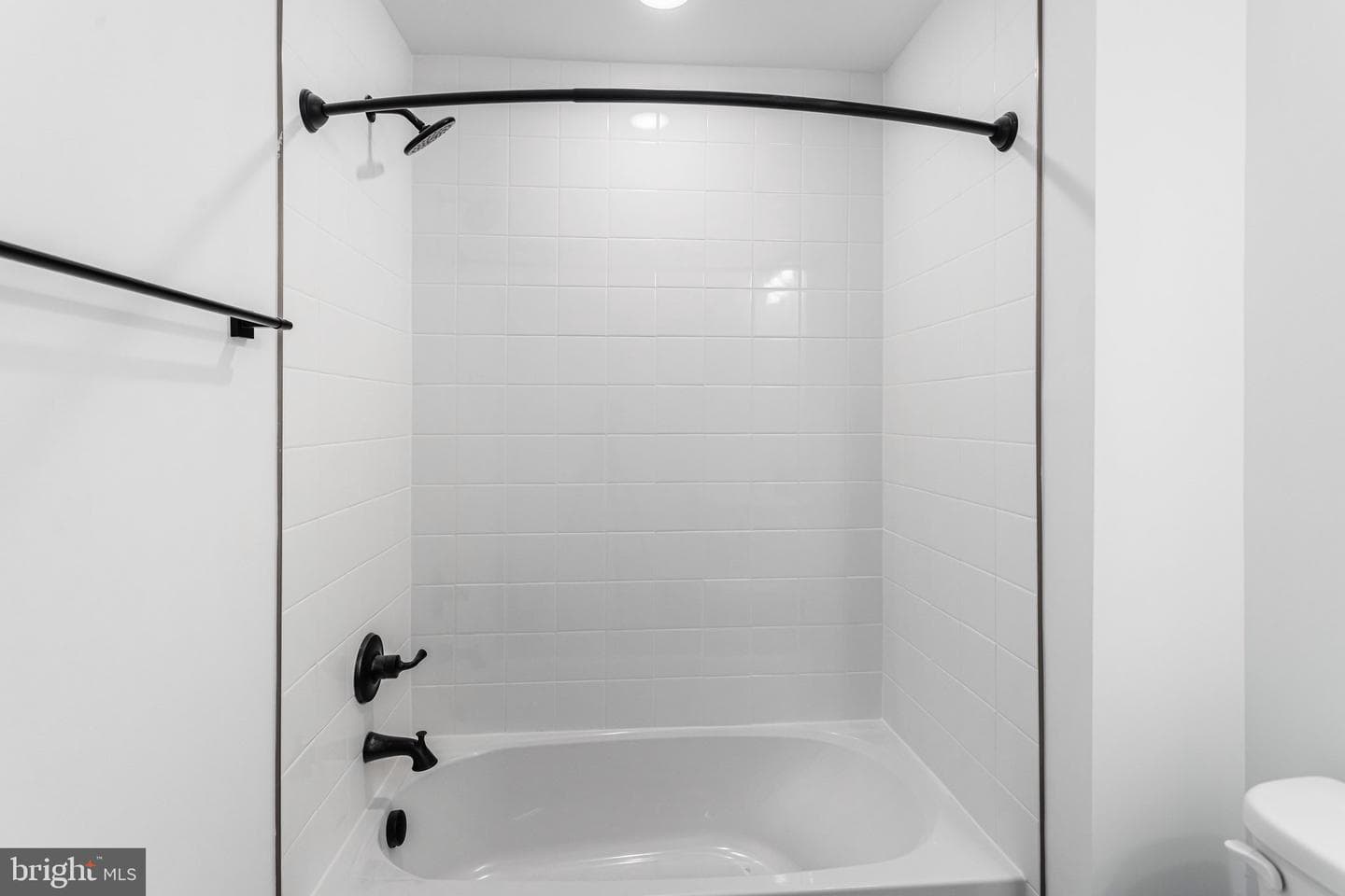 2083 Springvale Drive photo 34