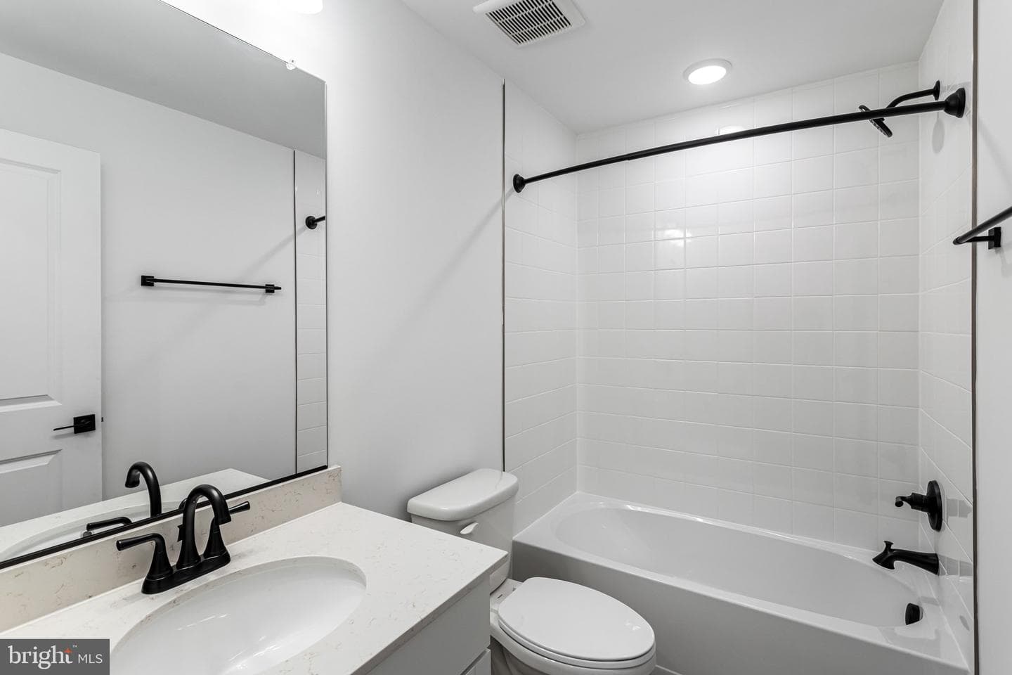 2083 Springvale Drive photo 36