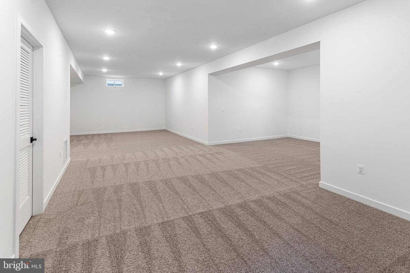 2083 Springvale Drive photo 44