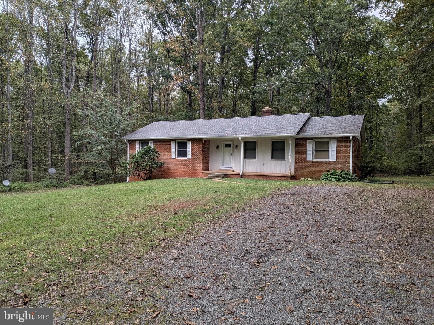 9511 Rogues Road photo 2