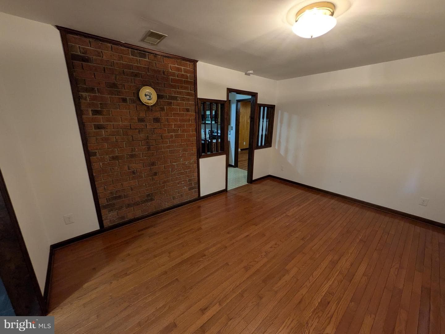 9511 Rogues Road photo 7