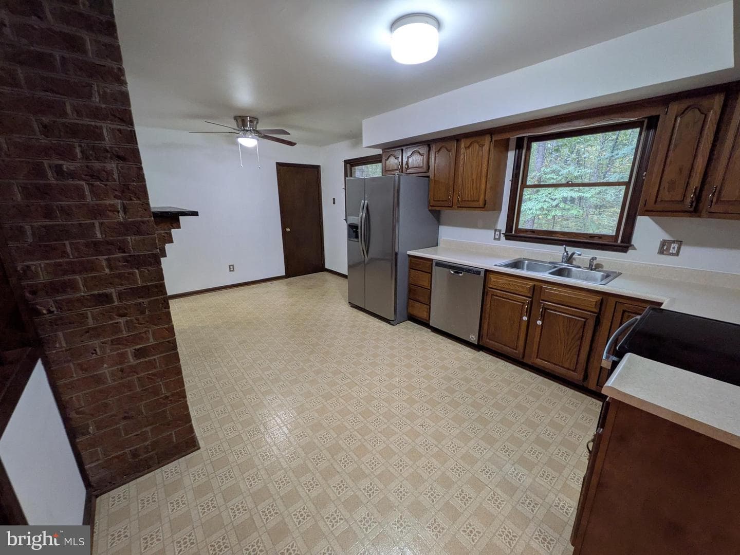 9511 Rogues Road photo 8
