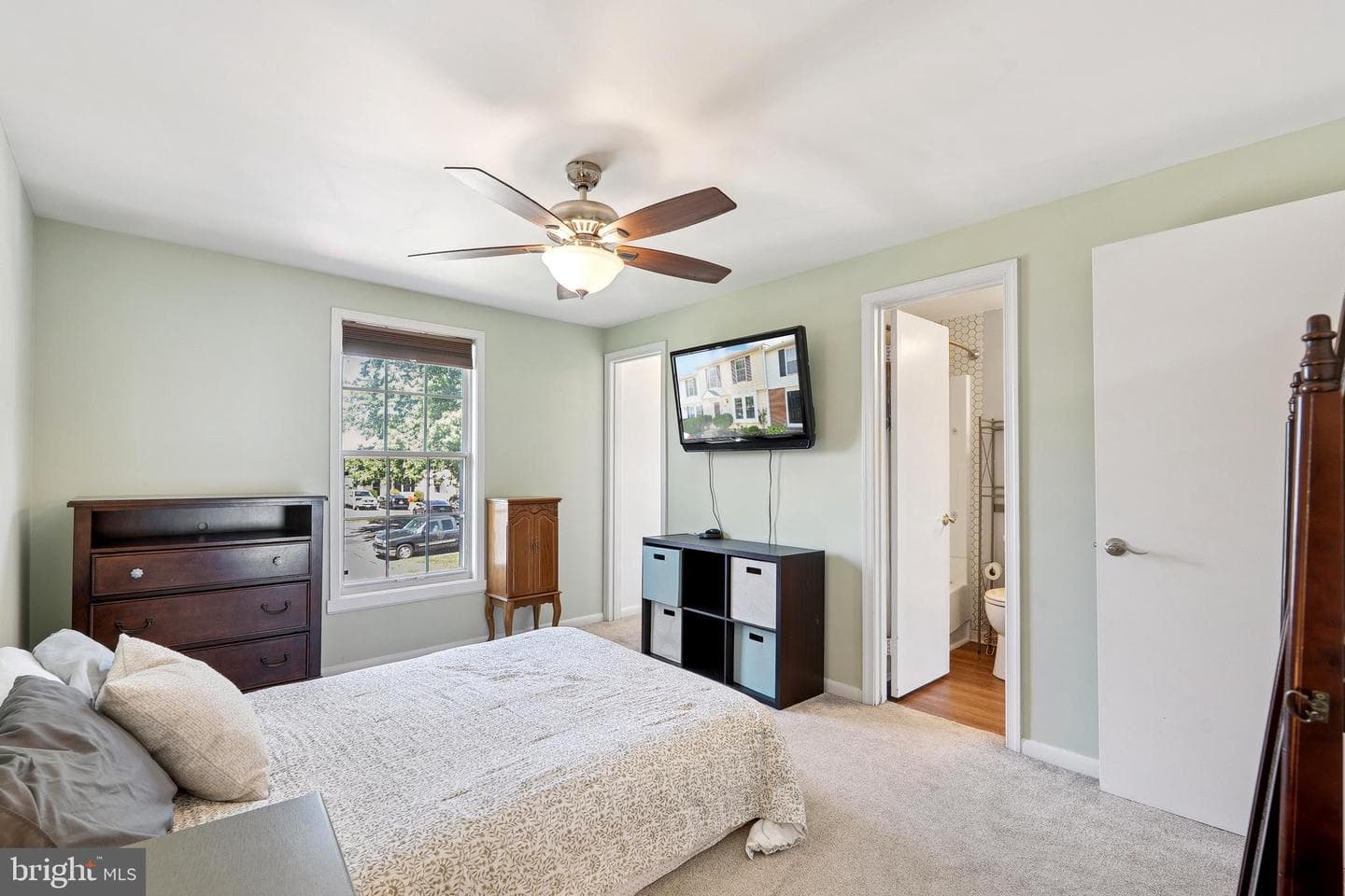 807 Wide Oak Court photo 12