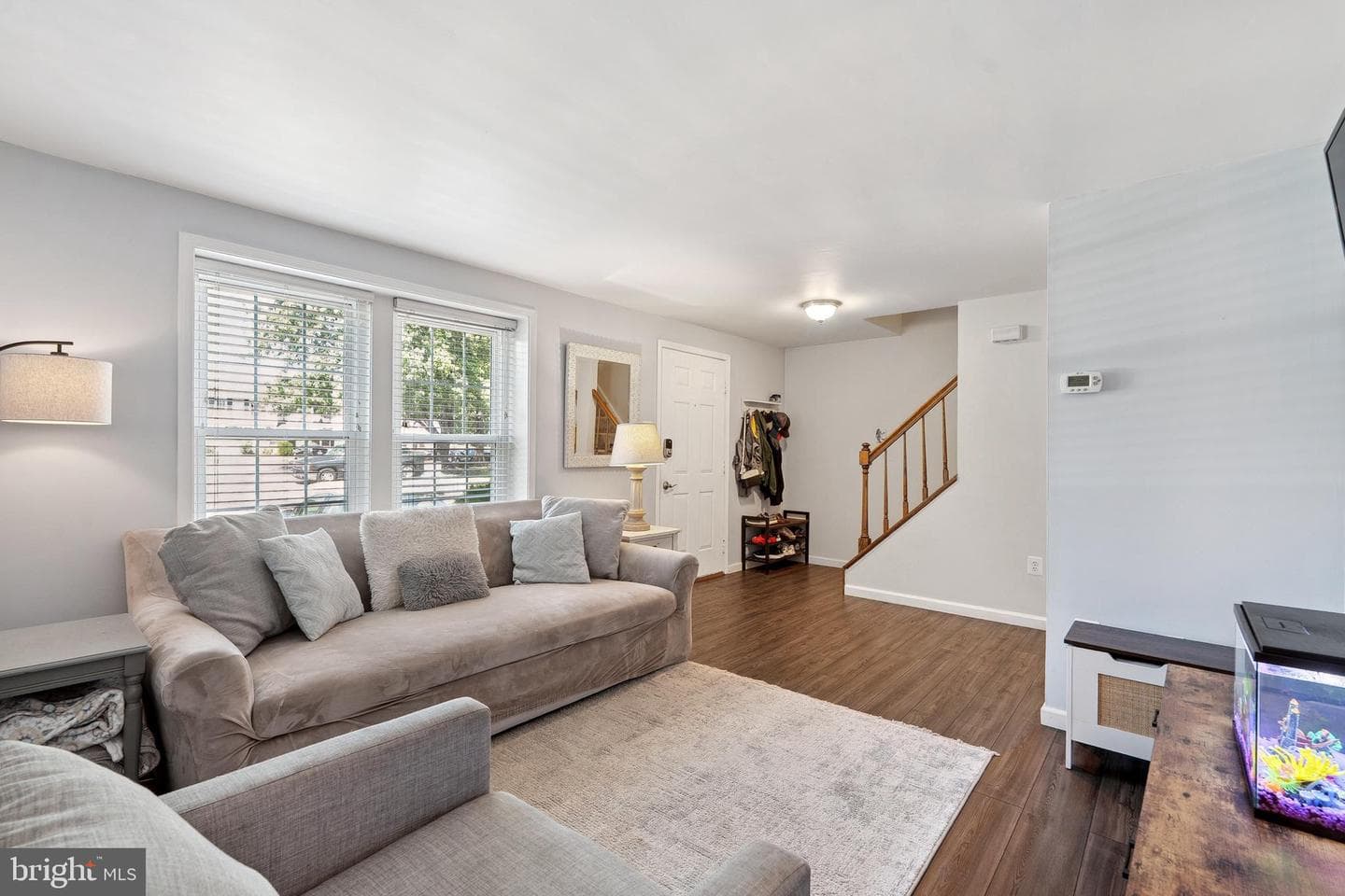 807 Wide Oak Court photo 2
