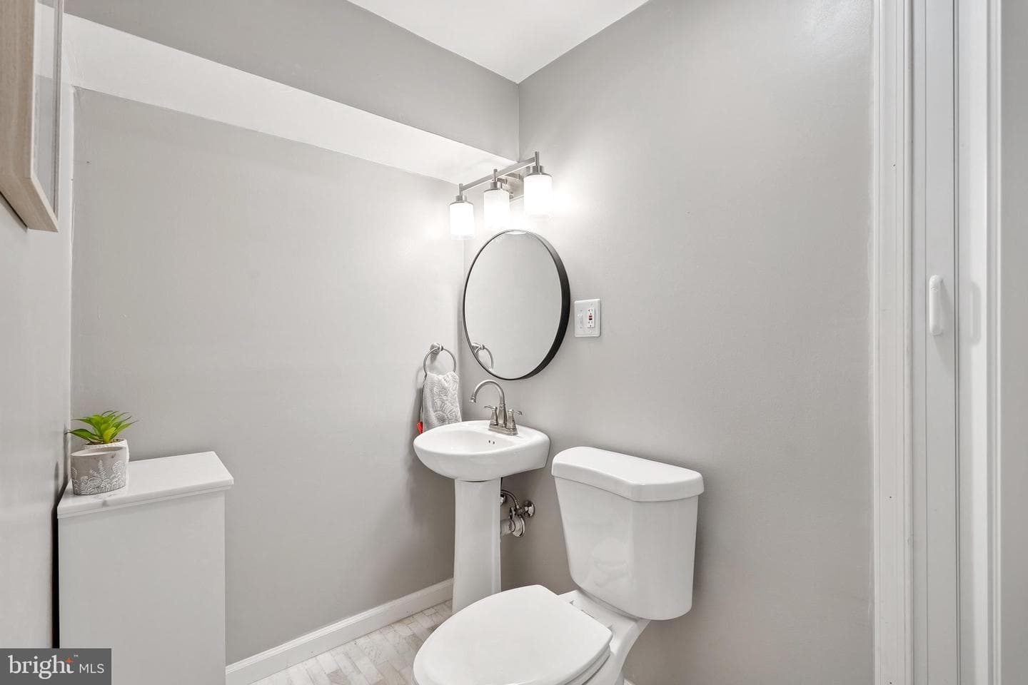 807 Wide Oak Court photo 26
