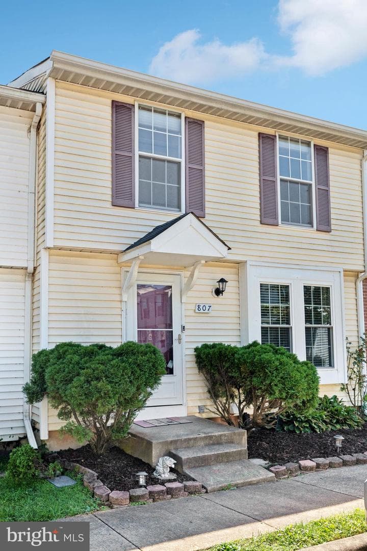 807 Wide Oak Court photo 34