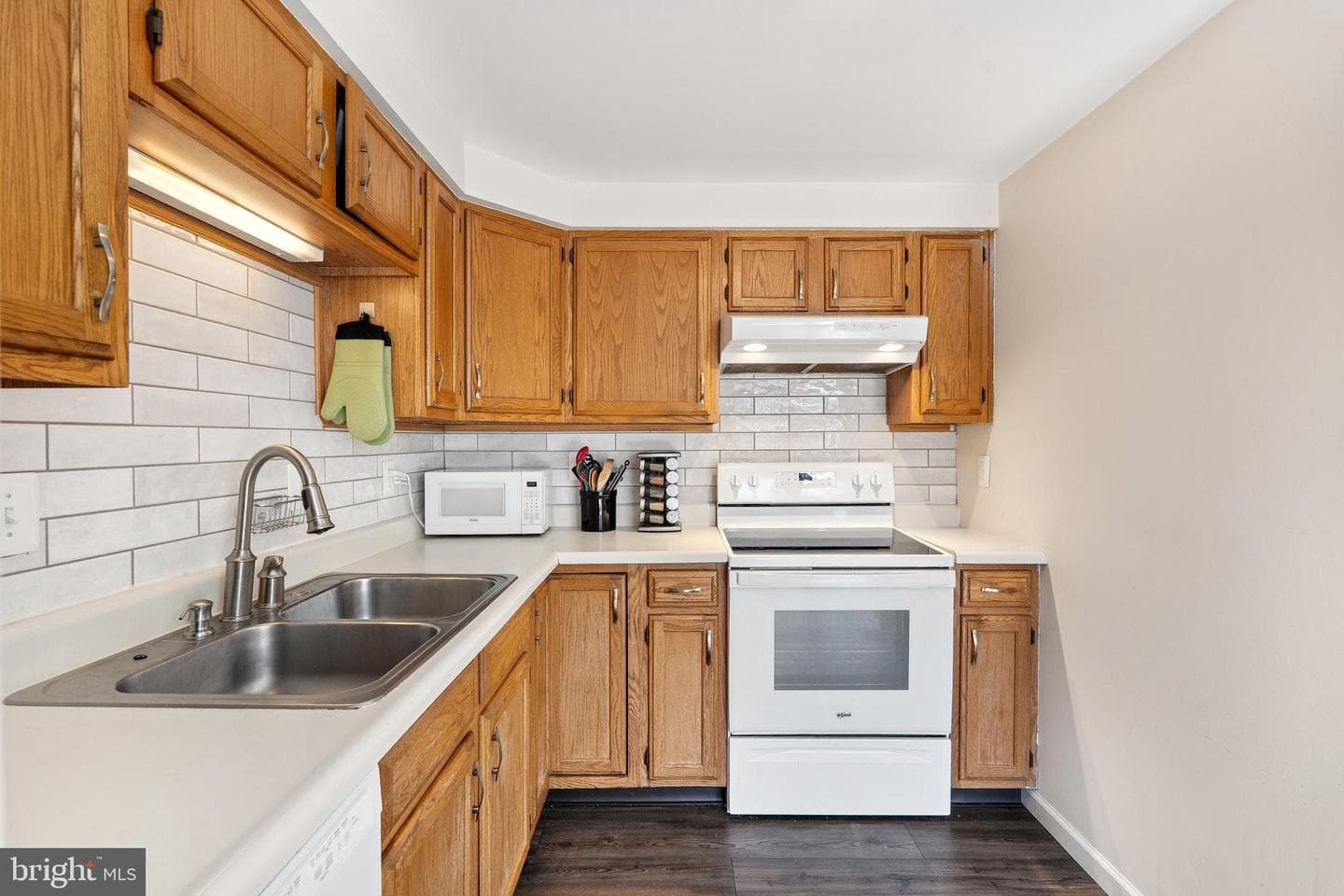 807 Wide Oak Court photo 7