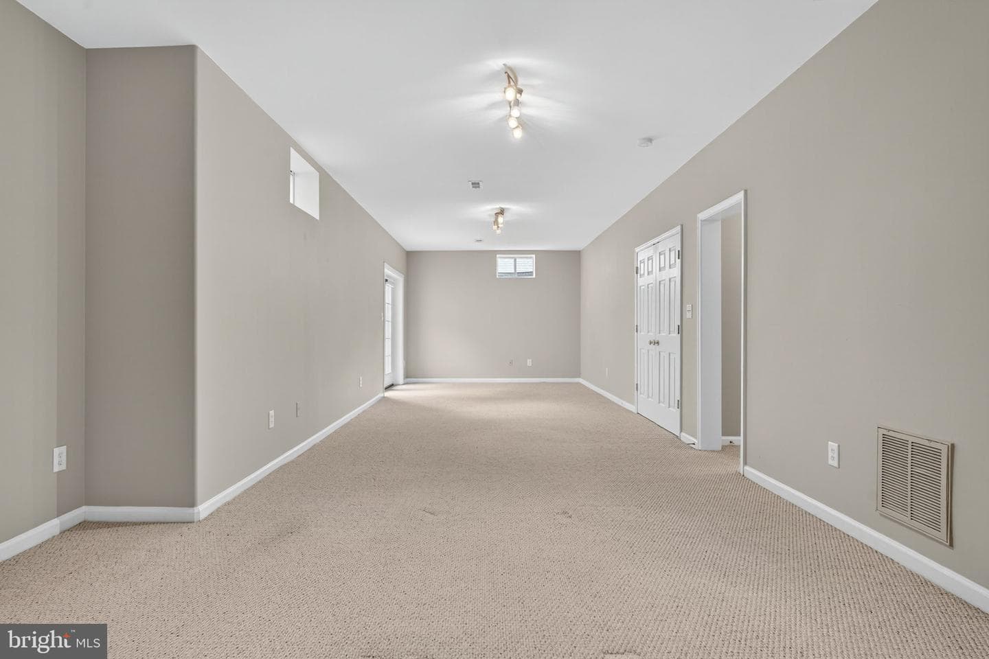 7472 Admiral Nelson Drive photo 60