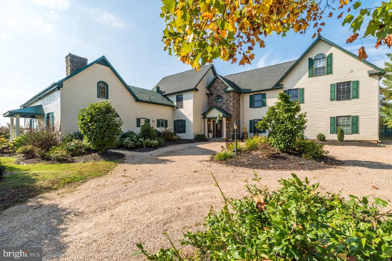 5024 Leeds Manor Road, Hume