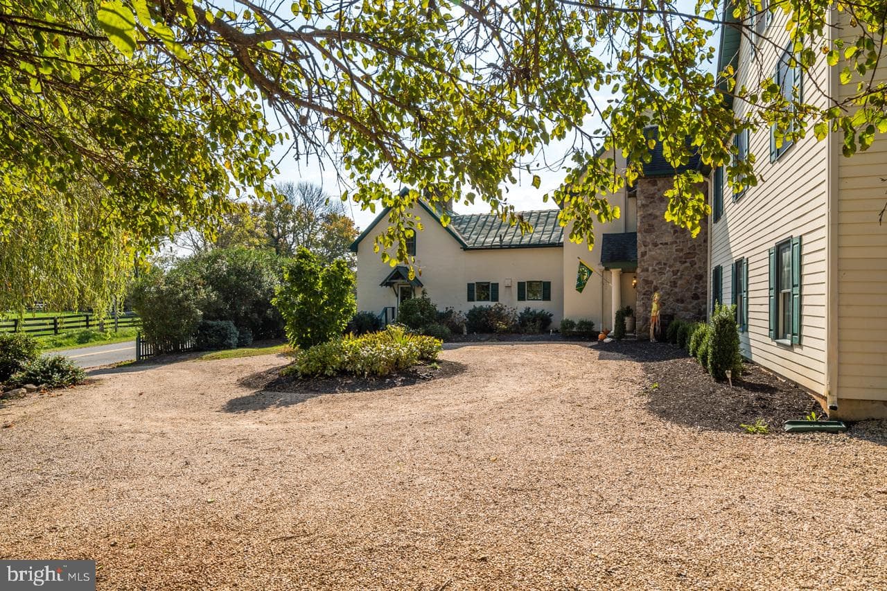5024 Leeds Manor Road photo 10